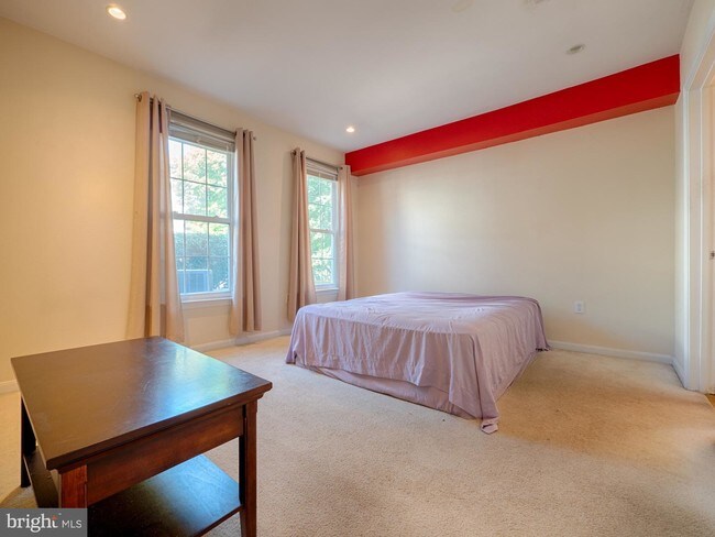 Foto del edificio - 12854 Fair Briar Ln