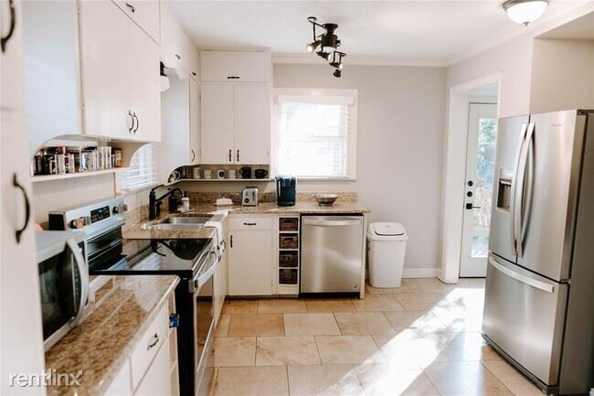 Building Photo - 2 br, 1 bath House - 116 S Briscoe Blvd