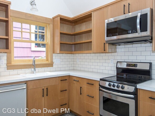 Foto del edificio - 1 br, 1 bath House - 2525 NE Tillamook St #B