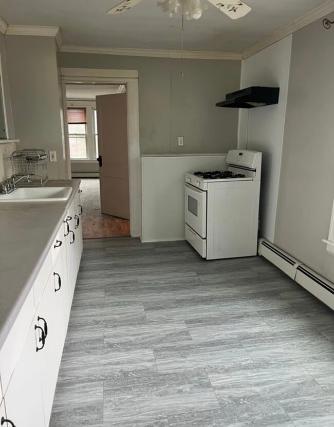 Building Photo - 182 Jersey St