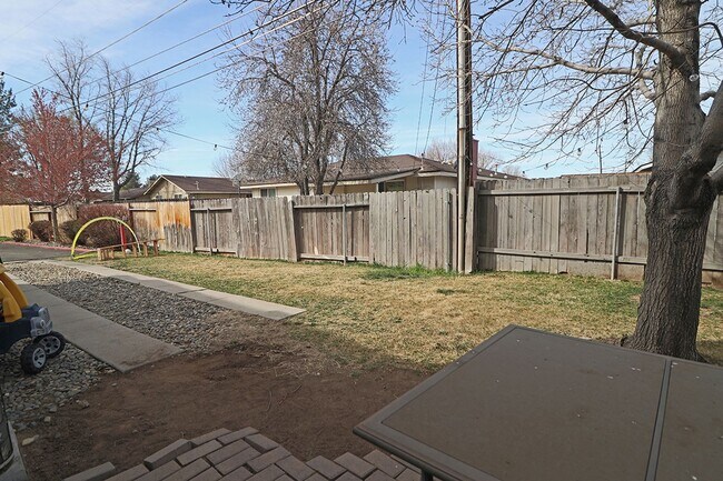 Foto del edificio - 2642 Fanto Ct