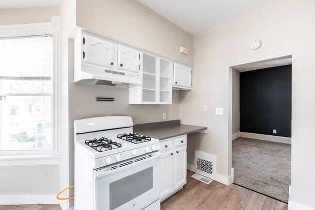 Foto del edificio - Hudson Ave.