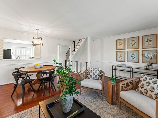 Foto del edificio - 8638 Dellway Ln