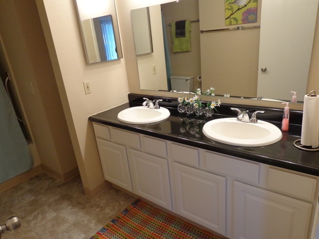 Building Photo - One-bedroom apartment GVSU Allendale!