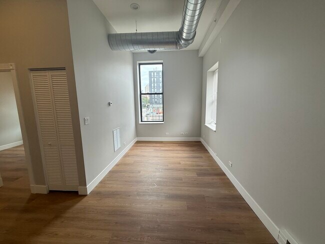 Foto del edificio - 1219 W Devon Ave