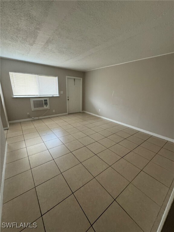 Foto principal - 2452 Stella St