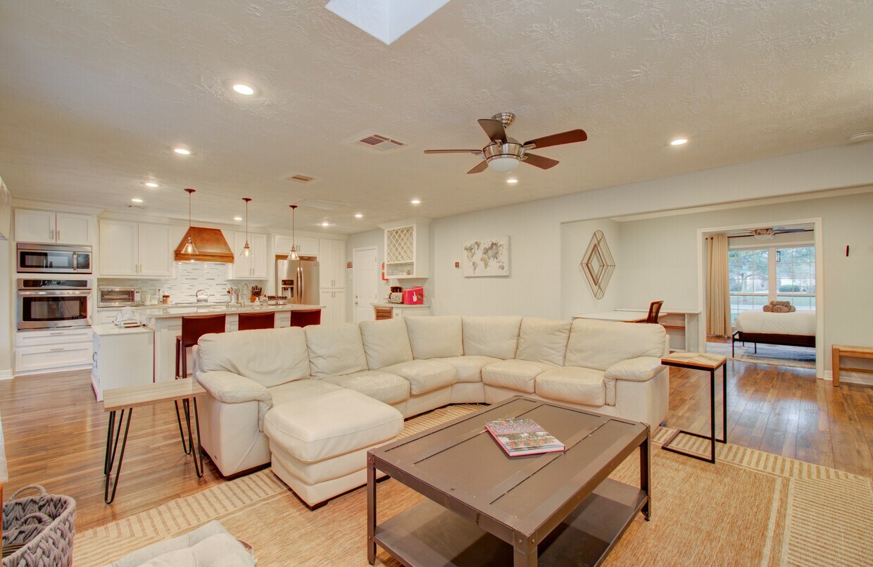Foto principal - 11102 Hillcroft St
