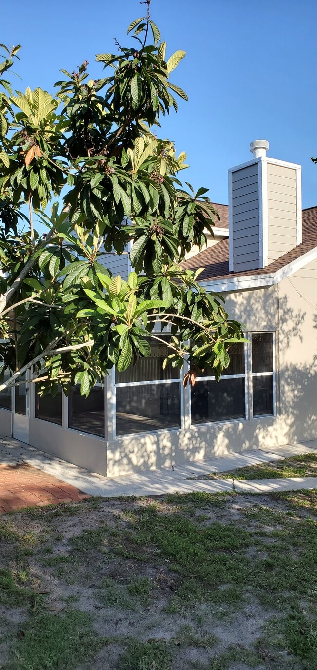 Foto del edificio - 3317 Hillmont Cir