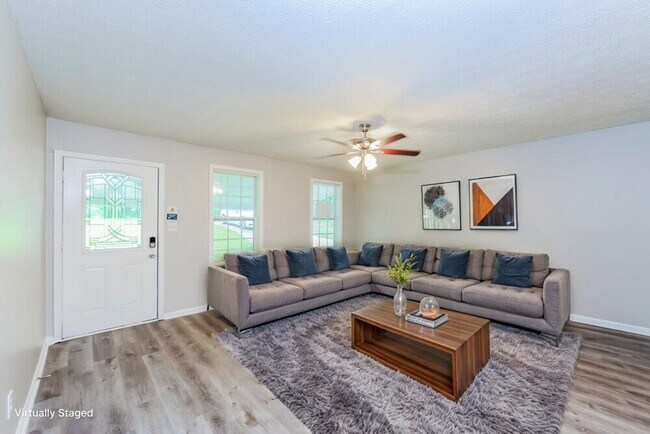 Foto del edificio - 3608 Mansfield Ln