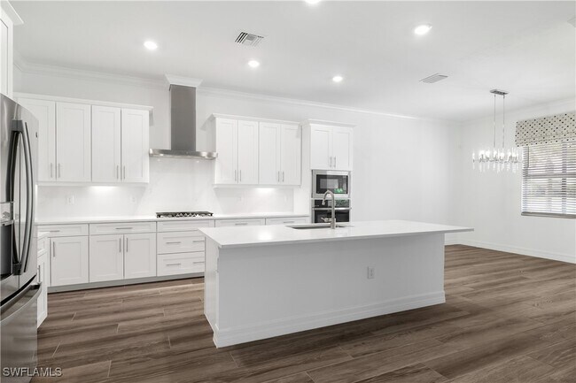 Building Photo - 13528 Blue Bay Cir
