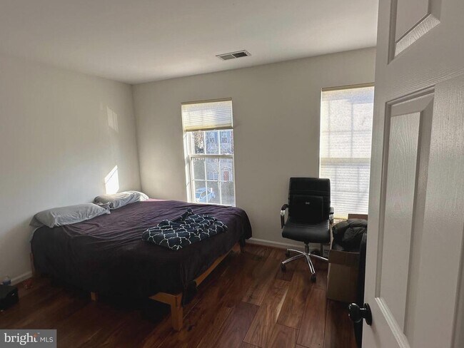 Foto del edificio - 8374 Hunter Murphy Cir