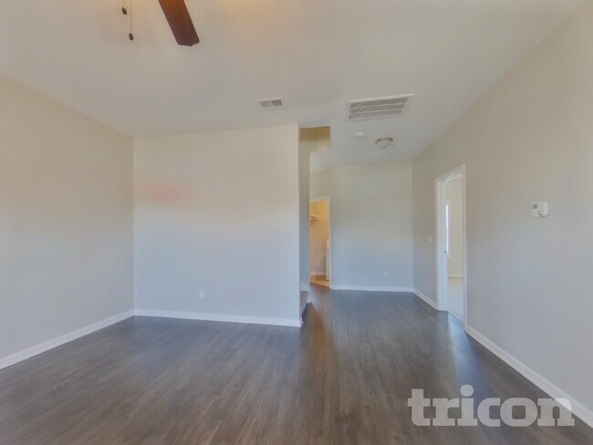 Building Photo - 920 Beverly Ct