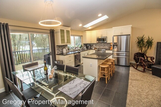 Building Photo - 3 br, 2.5 bath House - 7315 180th St SE