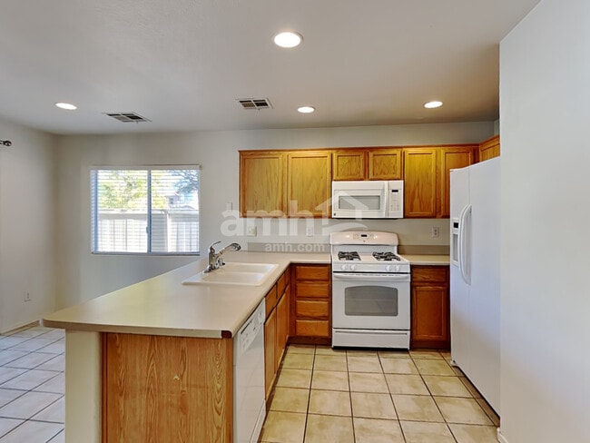 Foto del edificio - 5919 Bristol Crest Ln