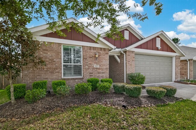 Foto del edificio - 16039 Cypress Farms Dr