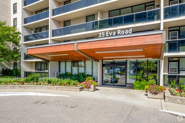 Entrance - 15 Eva Rd