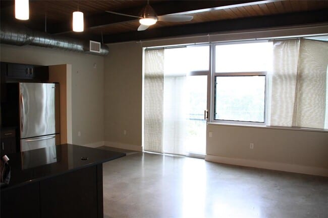 Building Photo - 2205 N Lamar Blvd