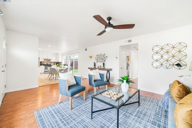 Building Photo - 2257 Goldcrest Cir
