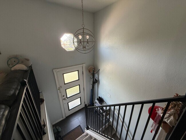 Foto del edificio - North Westminster Charmer | 4 Bed, 2 Bath with Backyard Oasis