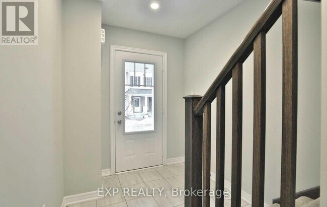 Building Photo - 32 Rapids Ln