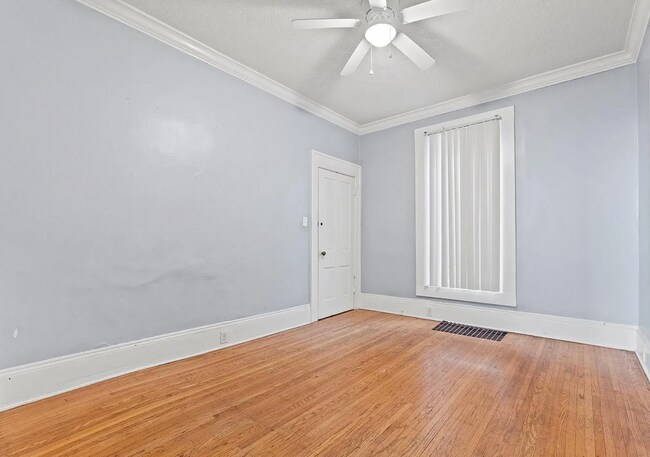 Building Photo - 1332 W Washington Blvd