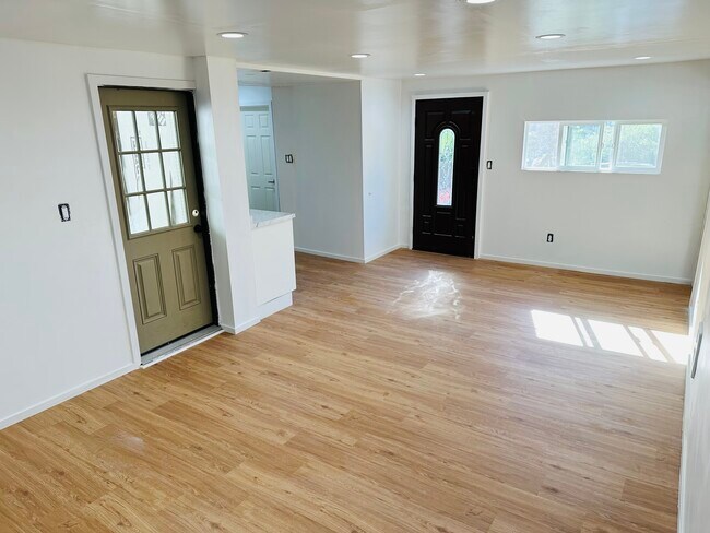 Foto del edificio - 5640 23rd Ave SW