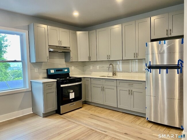 Photo - 218 Charles St House