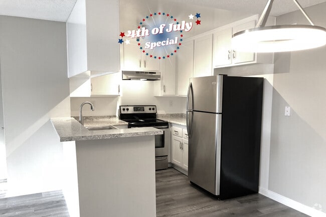 1BD, 1BA - Kitchen - Sycamore Pines Apartments