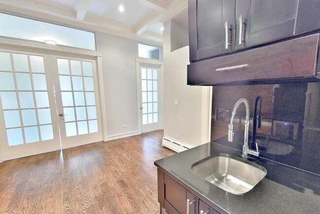 Foto del edificio - 232 W 14th St