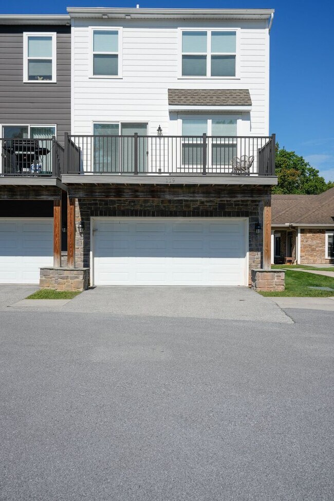 Foto del edificio - 119 High Pointe Dr