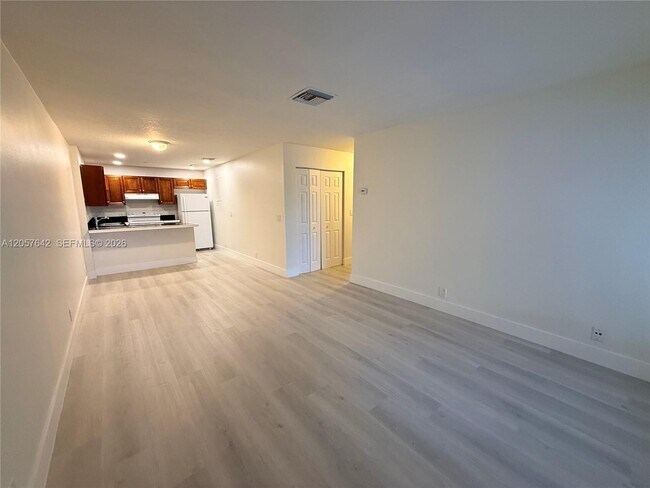 Foto del edificio - 10835 NW 45th St