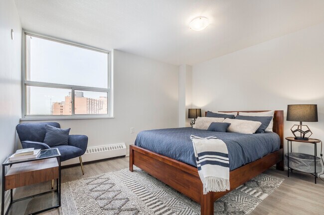 Photo du bâtiment - 633 Northcliffe Boulevard