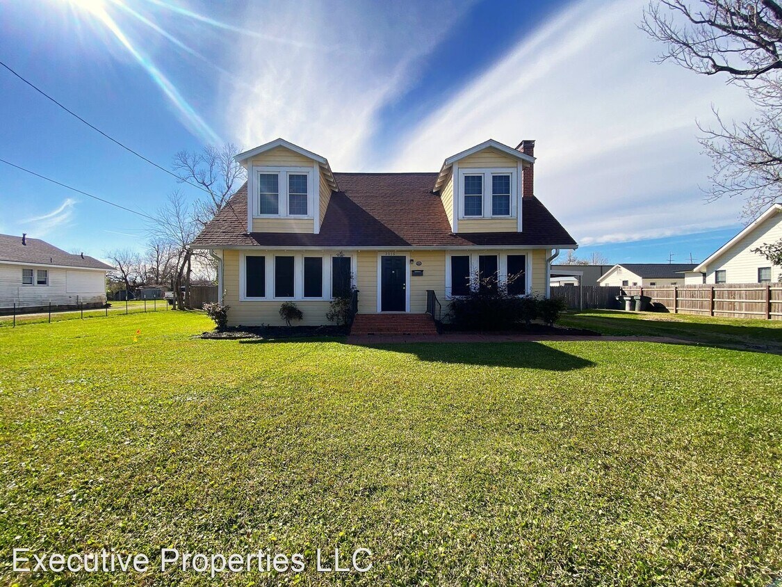 4 br, 2.5 bath House 2016 Stanton Street House Rental in Lake