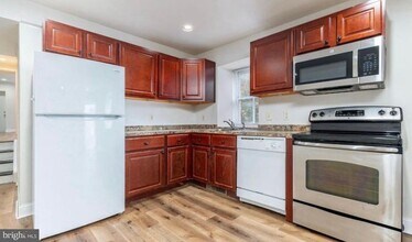 Building Photo - 4338 Cresson St