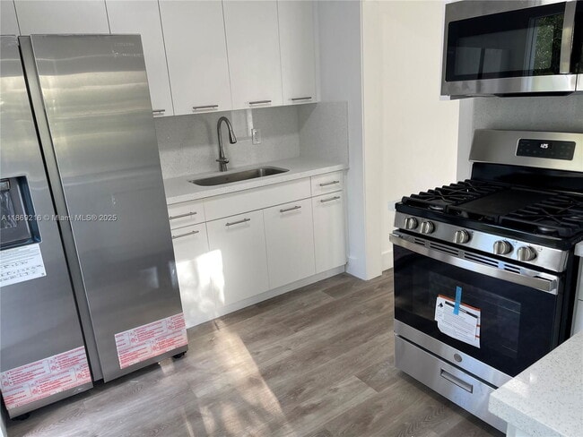Foto del edificio - 771 NE 137th St