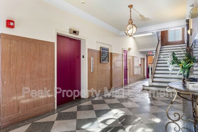 Foto del edificio - 212 E Clay St