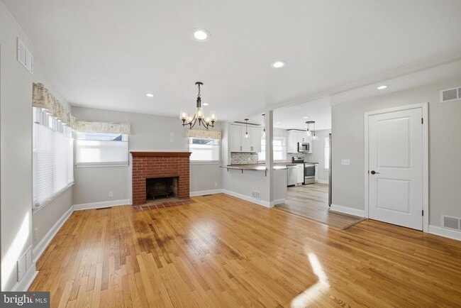 Building Photo - 405 Wegner Ave