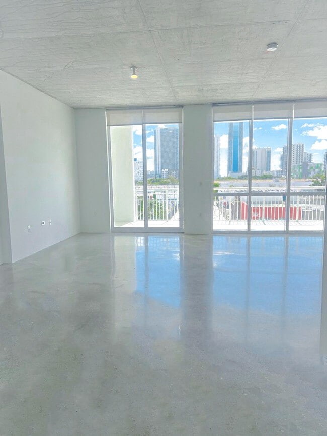 Foto del edificio - Cynergi Lofts at Wynwood