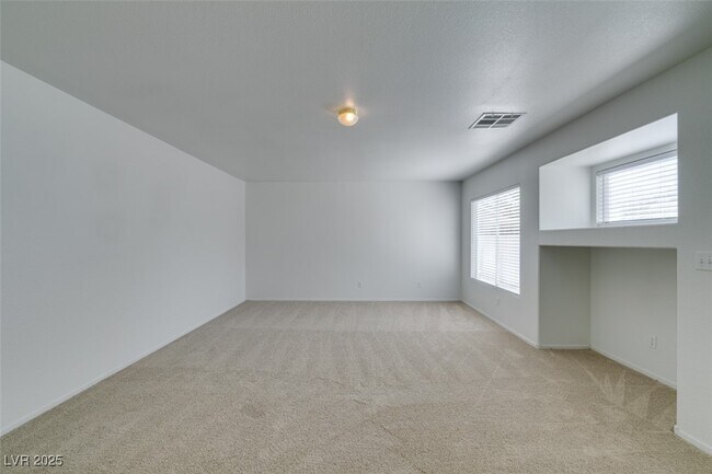 Foto del edificio - 1703 Silver Glen Ave