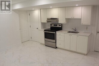 Building Photo - 2 Bakersfield Rd