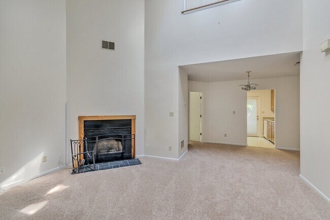 Building Photo - 1543 Birnam Dr