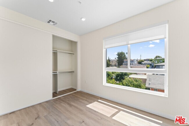 Foto del edificio - 3105 Bellevue Ave