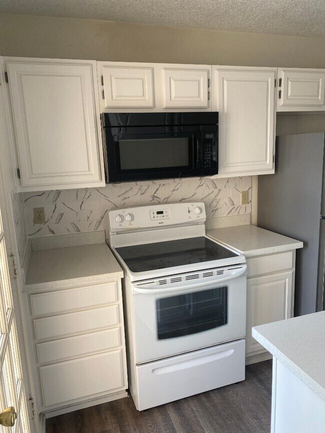 Foto del edificio - 2409 Leon St