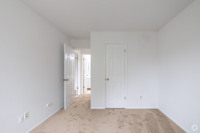 2 habitaciones, 2 baños - 934 pies cuadrados - Brookside Garden Apartments