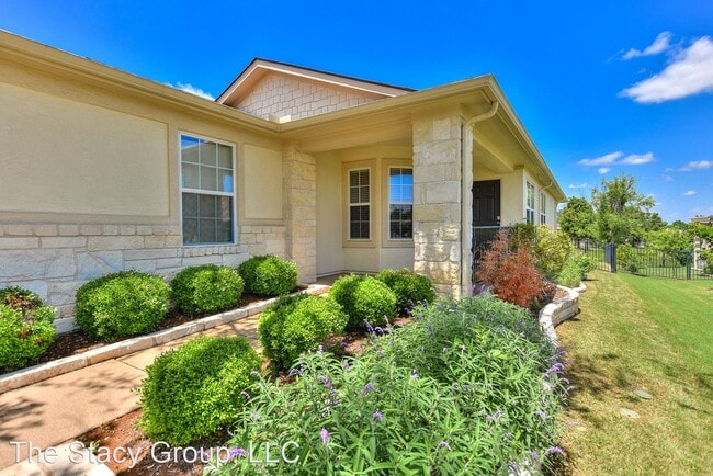 Building Photo - 3 br, 2 bath House - 305 Barrington Farm Ct