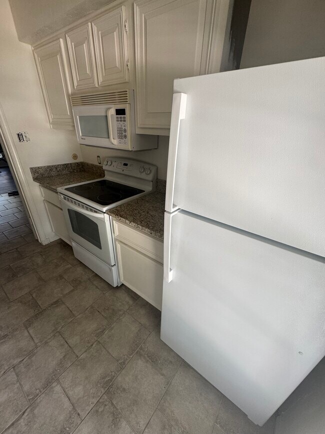Foto del edificio - 4438 Harlanwood Dr