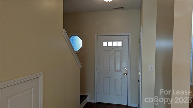 Building Photo - 8949 Cinnabay Dr