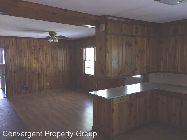 Building Photo - 3 br, 2 bath House - 107 Elizabeth Dr