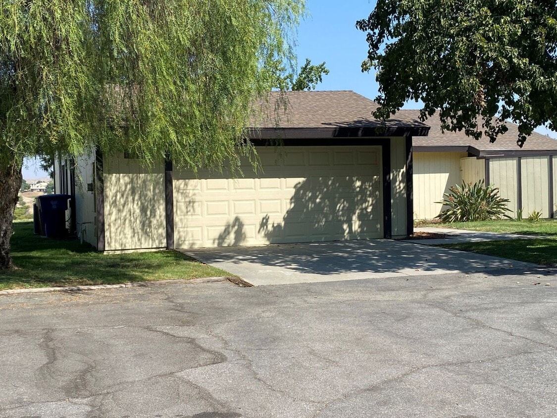 Foto principal - 17130 Advantage Pointe Ct