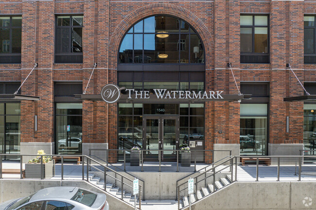 Entrance - The Watermark at the Pearl